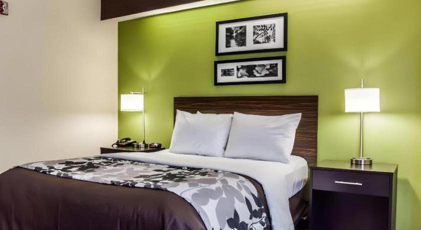 Sleep Airport - Billy Graham Parkway Hotel
